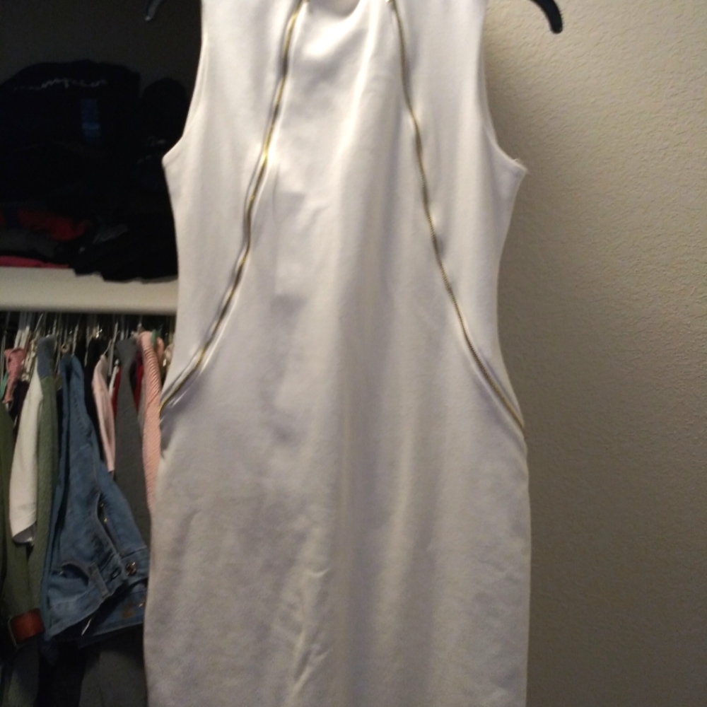 VINTAGE CALVIN KLEIN WHITE DRESS WITH GOLD ZIPPERS (4)